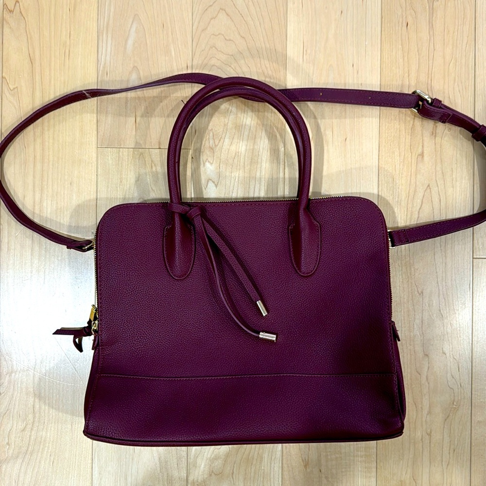 NWOT Maroon Urban Expressions Tote